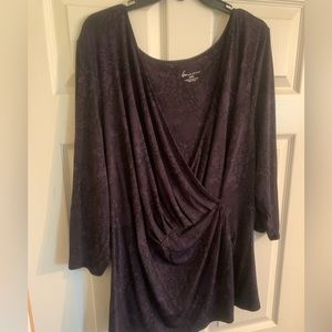 Black and purple wrap front top, size 26/28